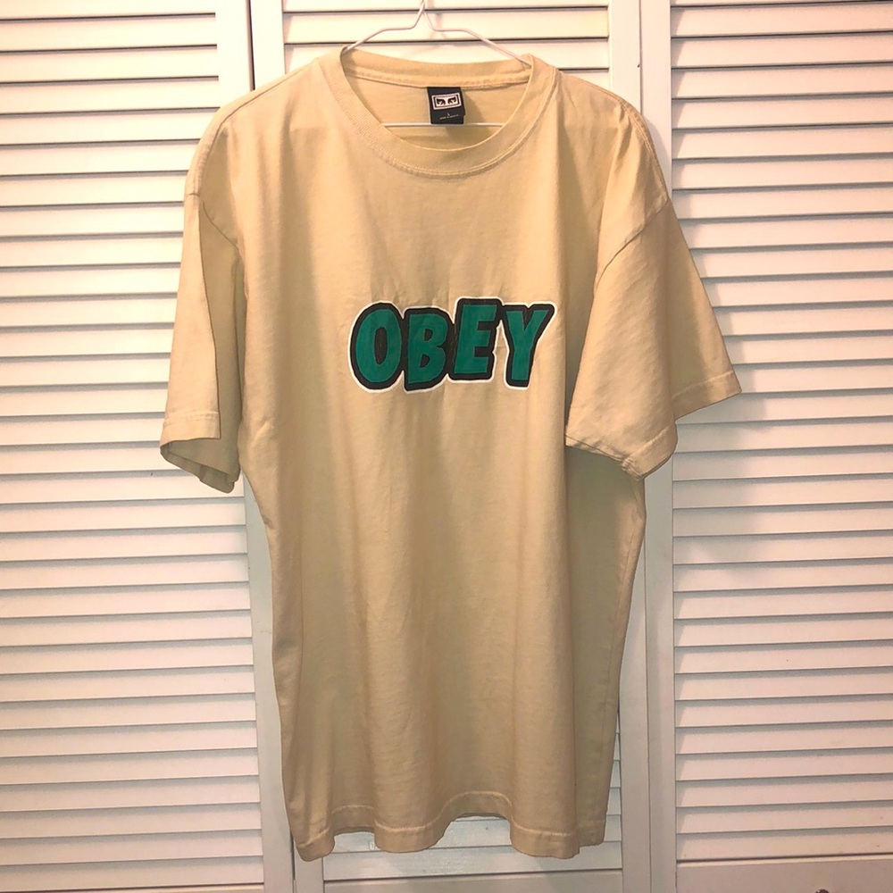 OBEY T-shirt